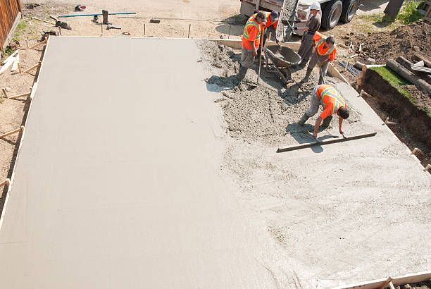 Best Concrete Sealing and Maintenance in Maquoketa, IA